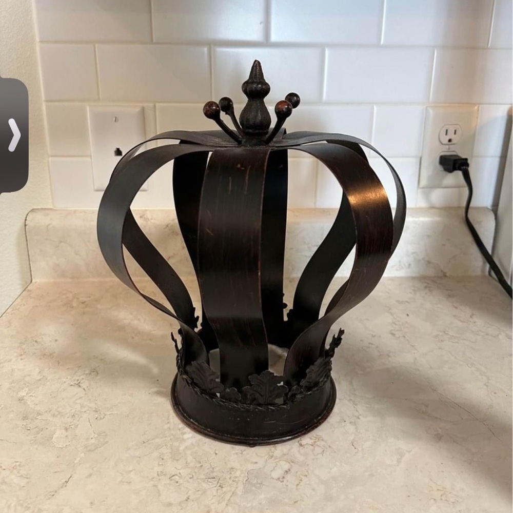 Decorative Crown Accent